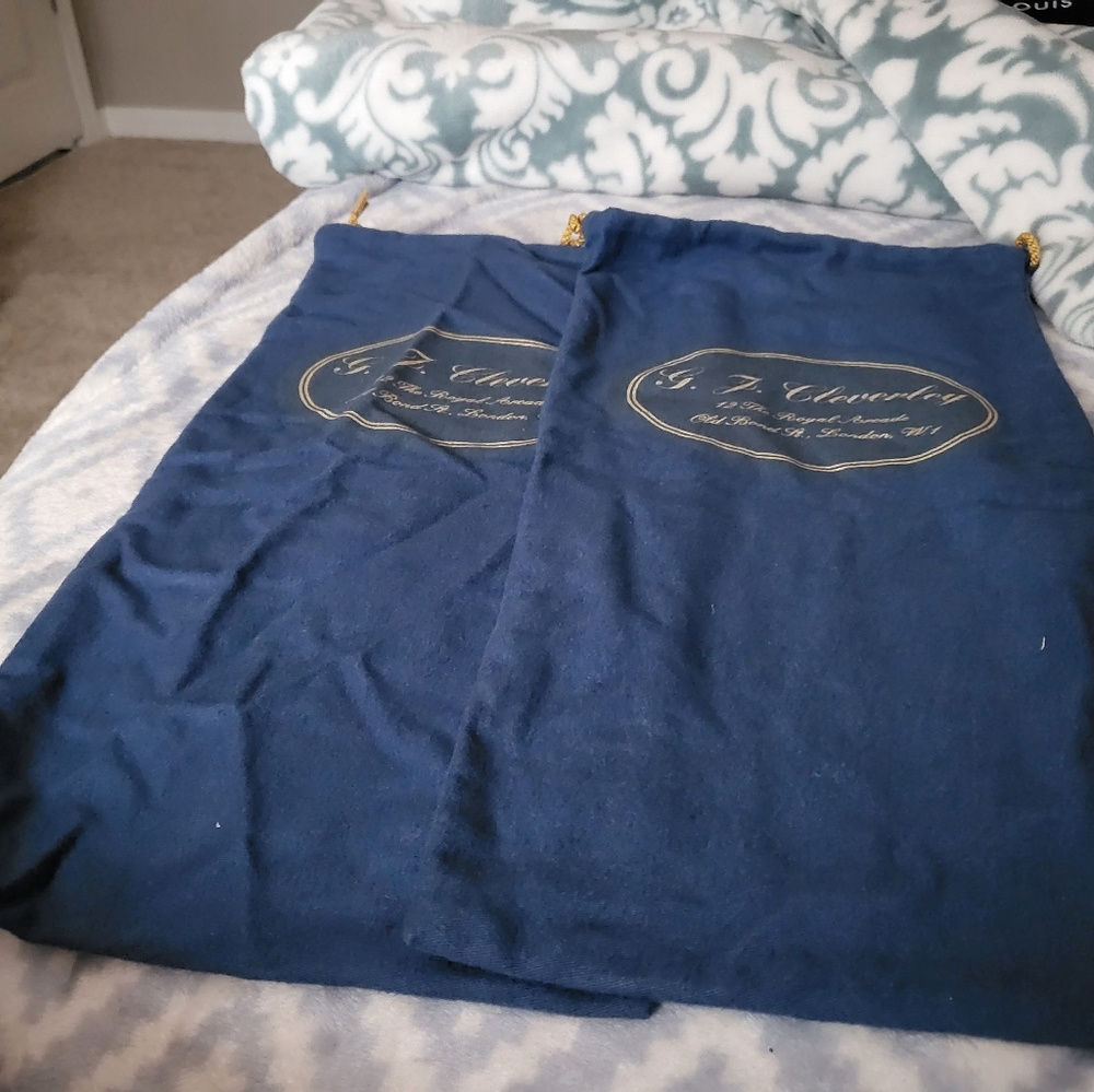 G j cleverly dust bags